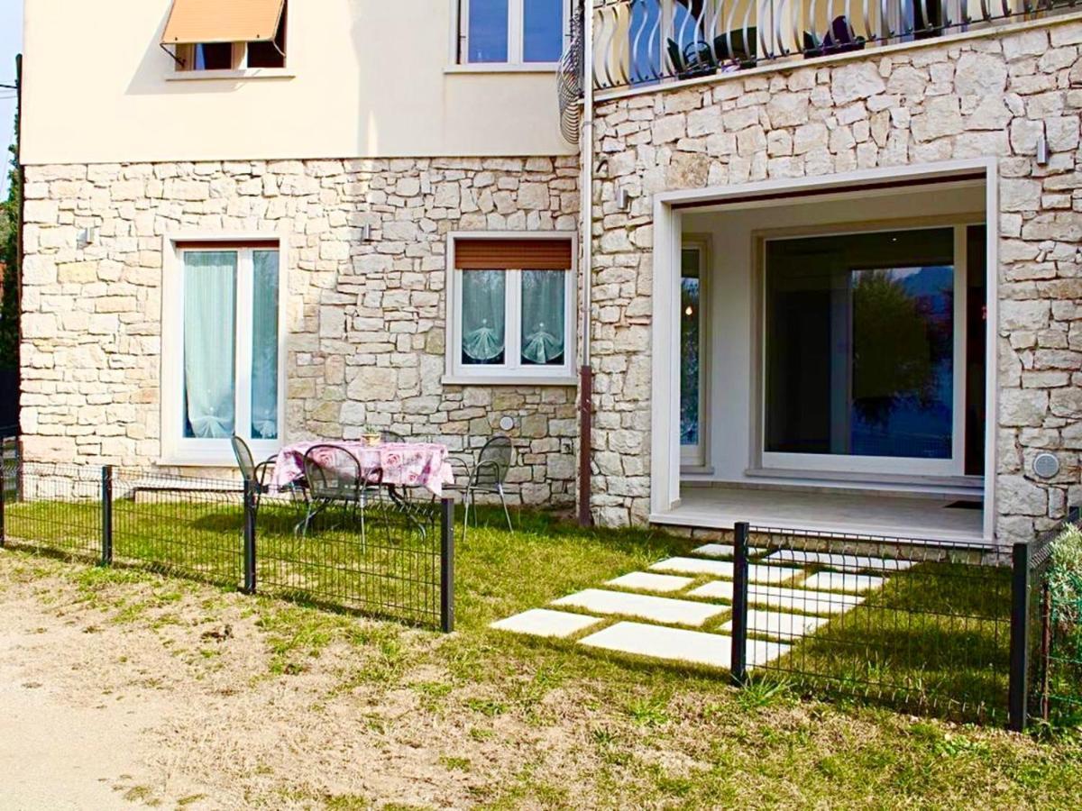 Cosy Torri Apartments Torri Del Benaco Exterior foto